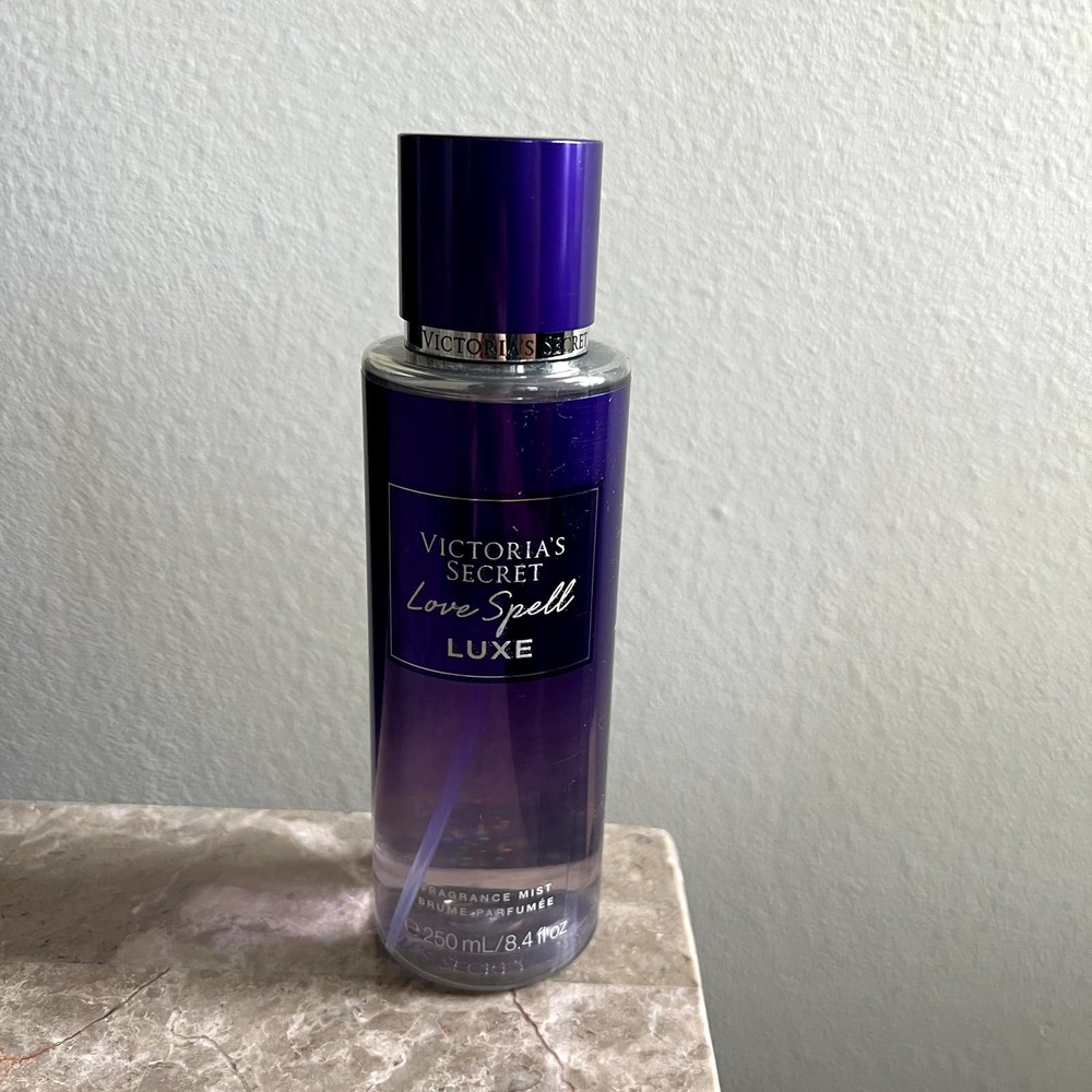 Victoria's Secret Love Spell Luxe mist